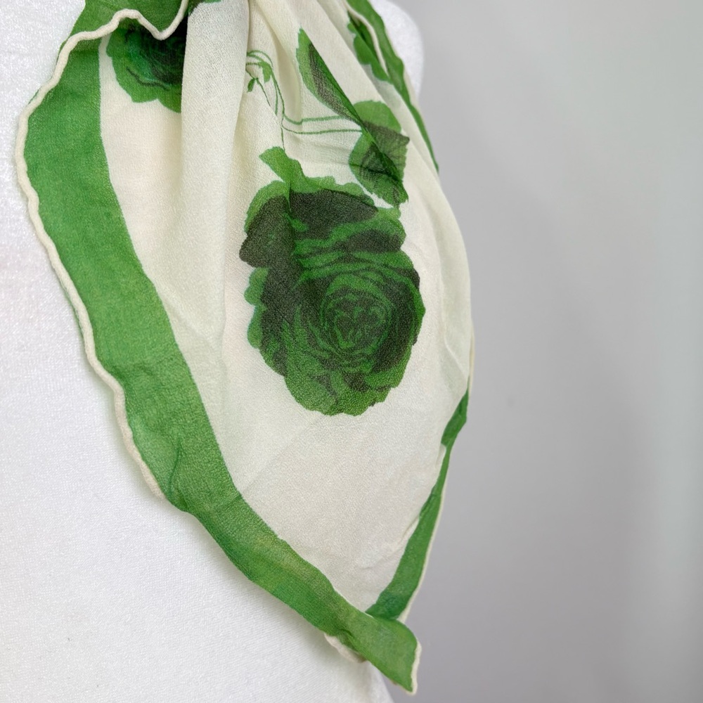 Vintage semi sheer, silky, crêpe, precious floral green rose printed scarf - Picture 10 of 14